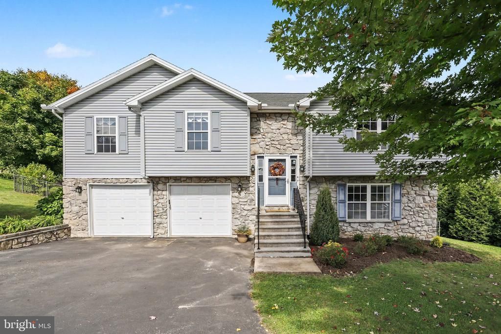 3 JUSTABEE LANE, DILLSBURG, PA 17019