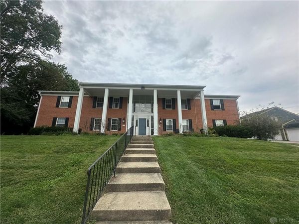 196 Lyons Drive, Centerville, OH 45459