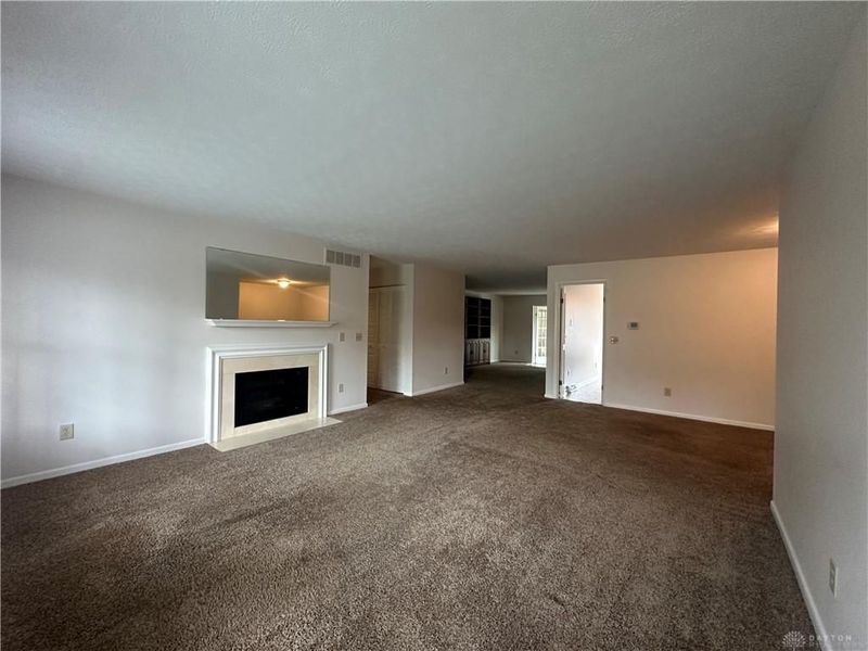 196 Lyons Drive, Centerville, OH 45459 Photo 3