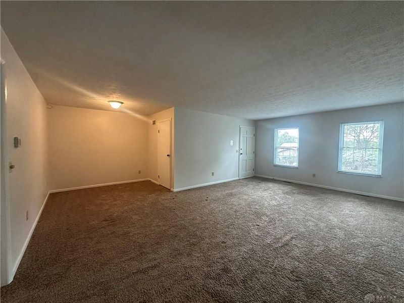 196 Lyons Drive, Centerville, OH 45459 Photo 7