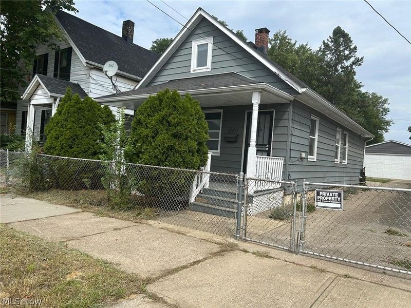 1607 E 34th Street, Cleveland, OH 44114 Photo 2