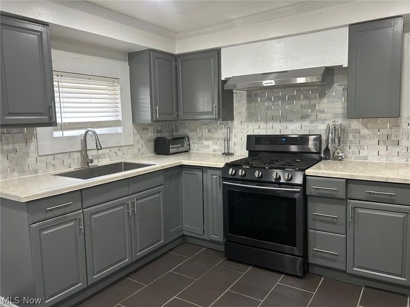 1607 E 34th Street, Cleveland, OH 44114 Photo 5