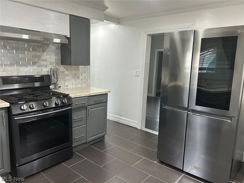 1607 E 34th Street, Cleveland, OH 44114 Photo 6