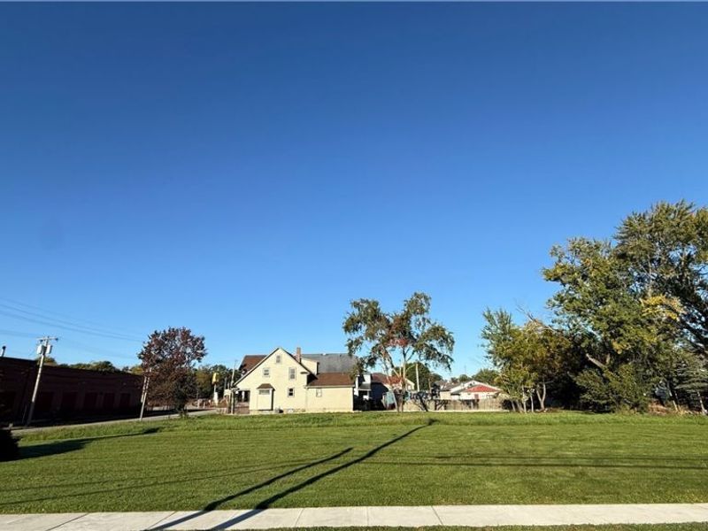 28 E Federal Street, Niles, OH 44446 Photo 3