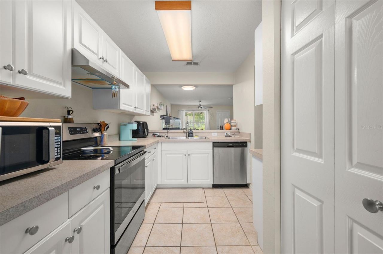 2362 SW 42nd Way, Unit 165, Gainesville, FL 32607 Photo
