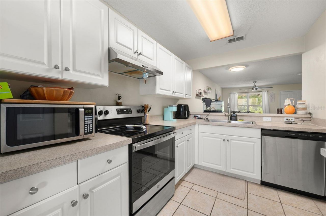 2362 SW 42nd Way, Unit 165, Gainesville, FL 32607 Photo