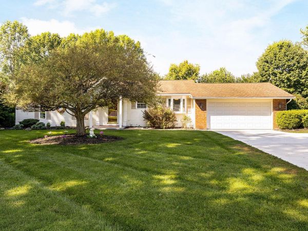 13805 Cobblestone Lane NW, Pickerington, OH 43147