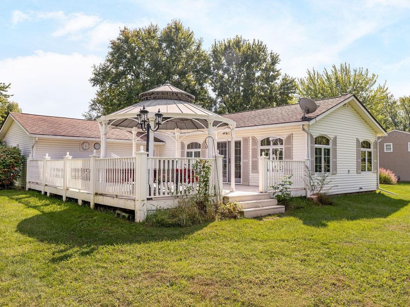 13805 Cobblestone Lane NW, Pickerington, OH 43147 Photo 2