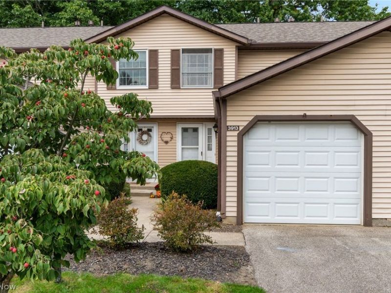 3913 Lake Run Boulevard, Stow, OH 44224 Photo 2