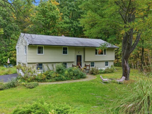 5 Stonehedge Avenue, New Paltz, NY 12561