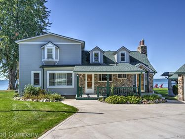 8981 Dixie Highway, Ira Township, Mi 48023