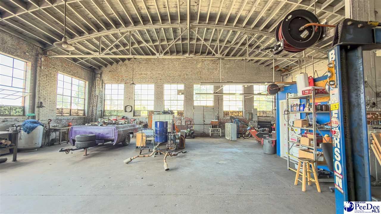 301 E Main Photo 16