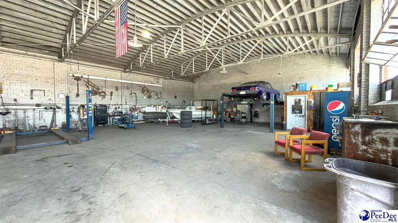 301 E Main Photo 18