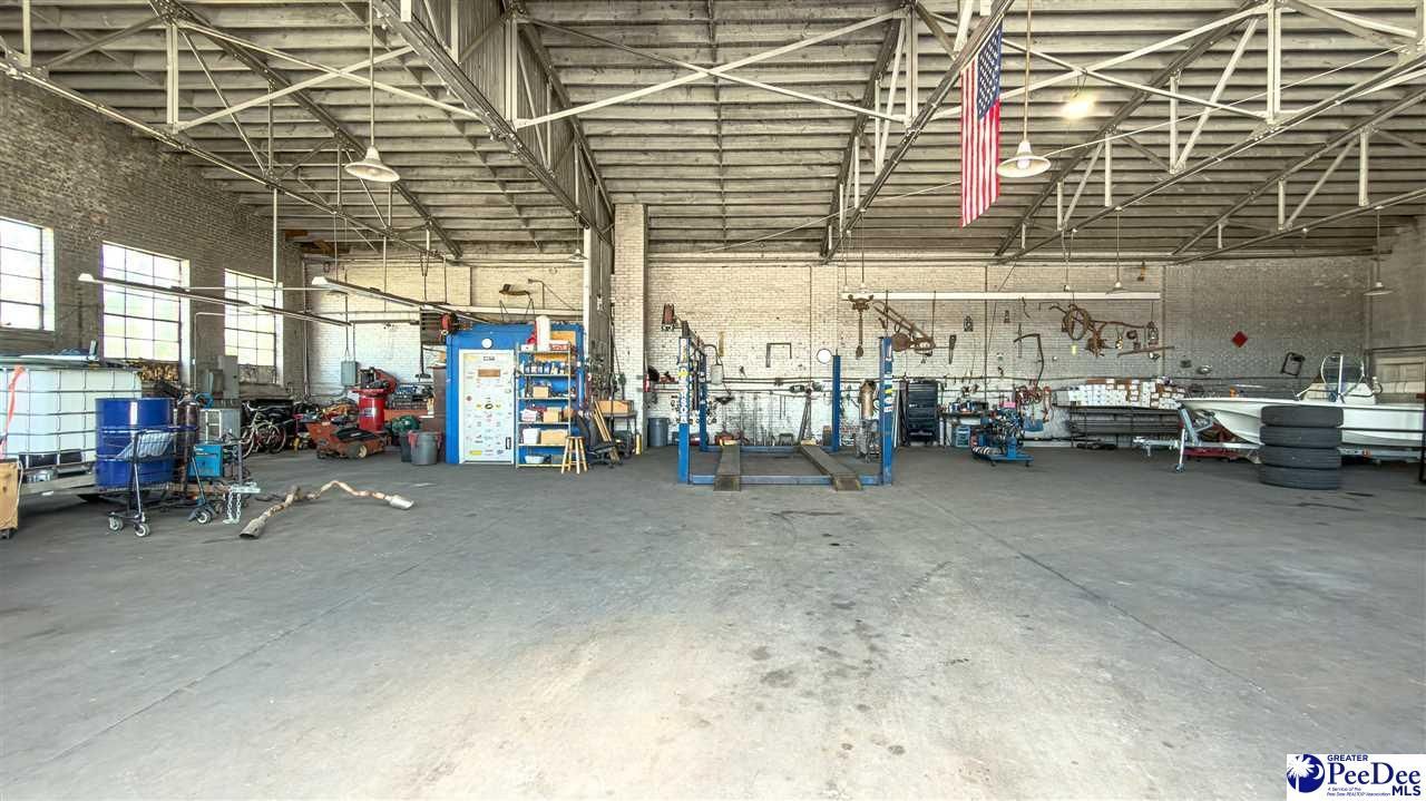 301 E Main Photo 19