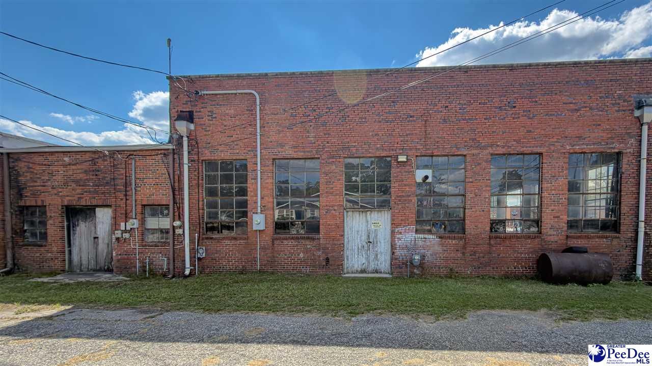 301 E Main Photo 21