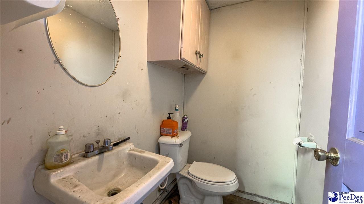 301 E Main Photo 31