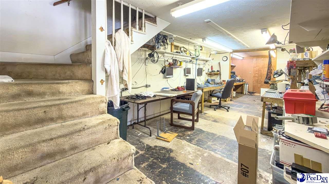 301 E Main Photo 33