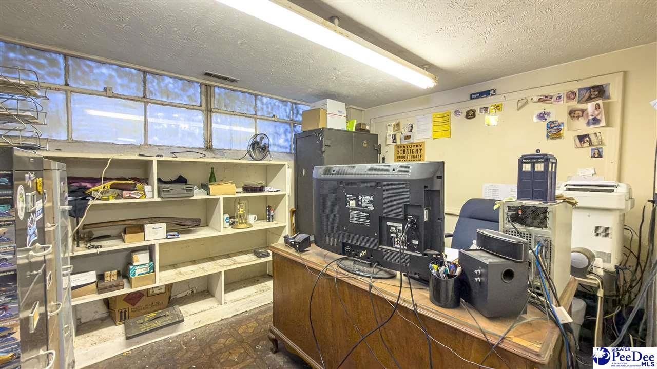 301 E Main Photo 34