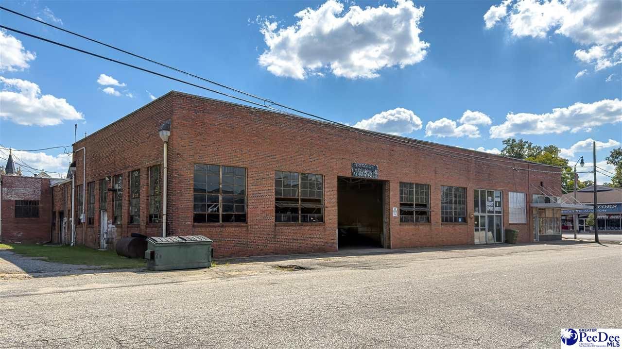 301 E Main Photo 35