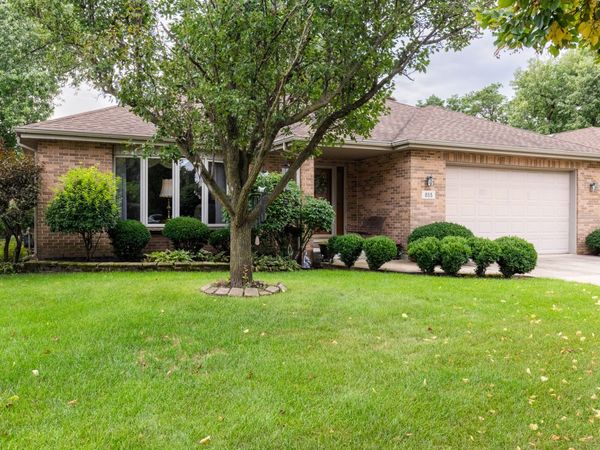 855 63rd Street, La Grange Highlands, IL 60525