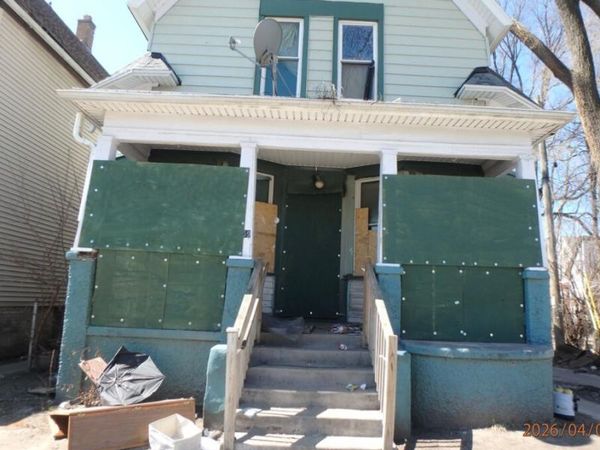 2559 N 27th St, Milwaukee, WI 53210