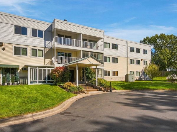 132 Demont Avenue E, Unit 238, Little Canada, MN 55117