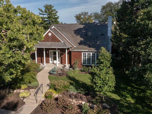 2207 Penn Avenue S, Minneapolis, MN 55405