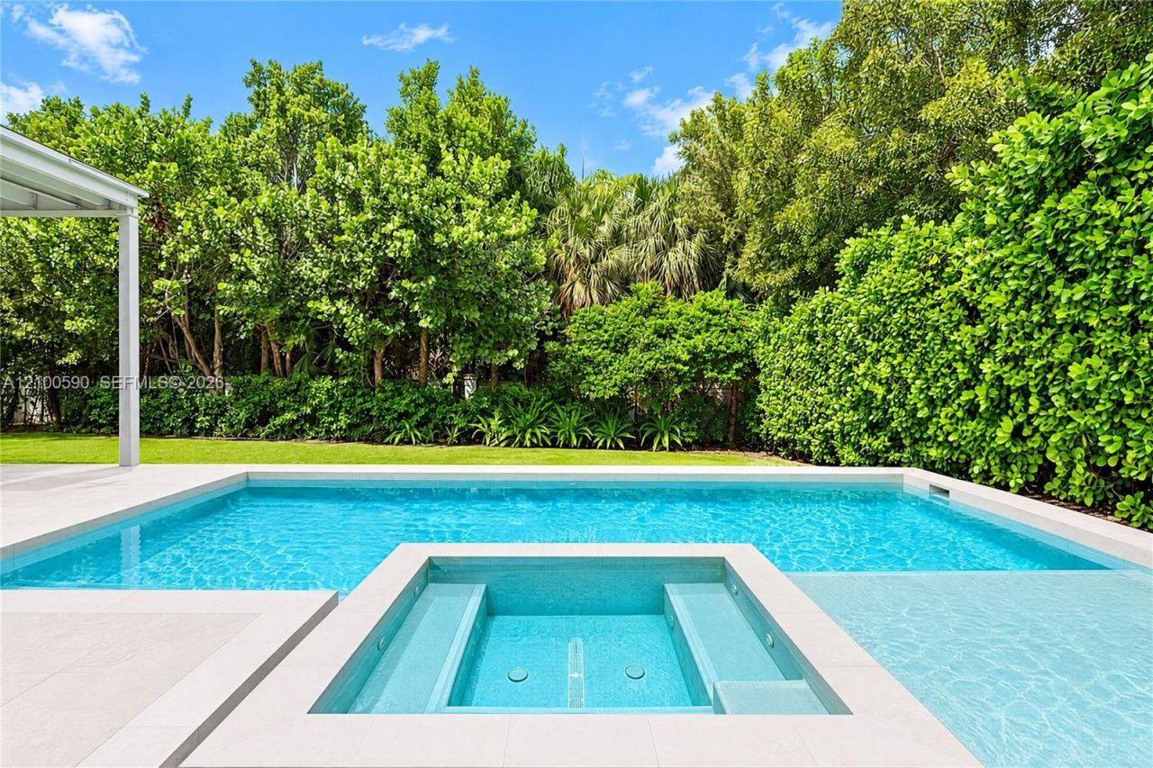 110 Reef Ln , Unit 10, Key Biscayne, FL 33149 Photo