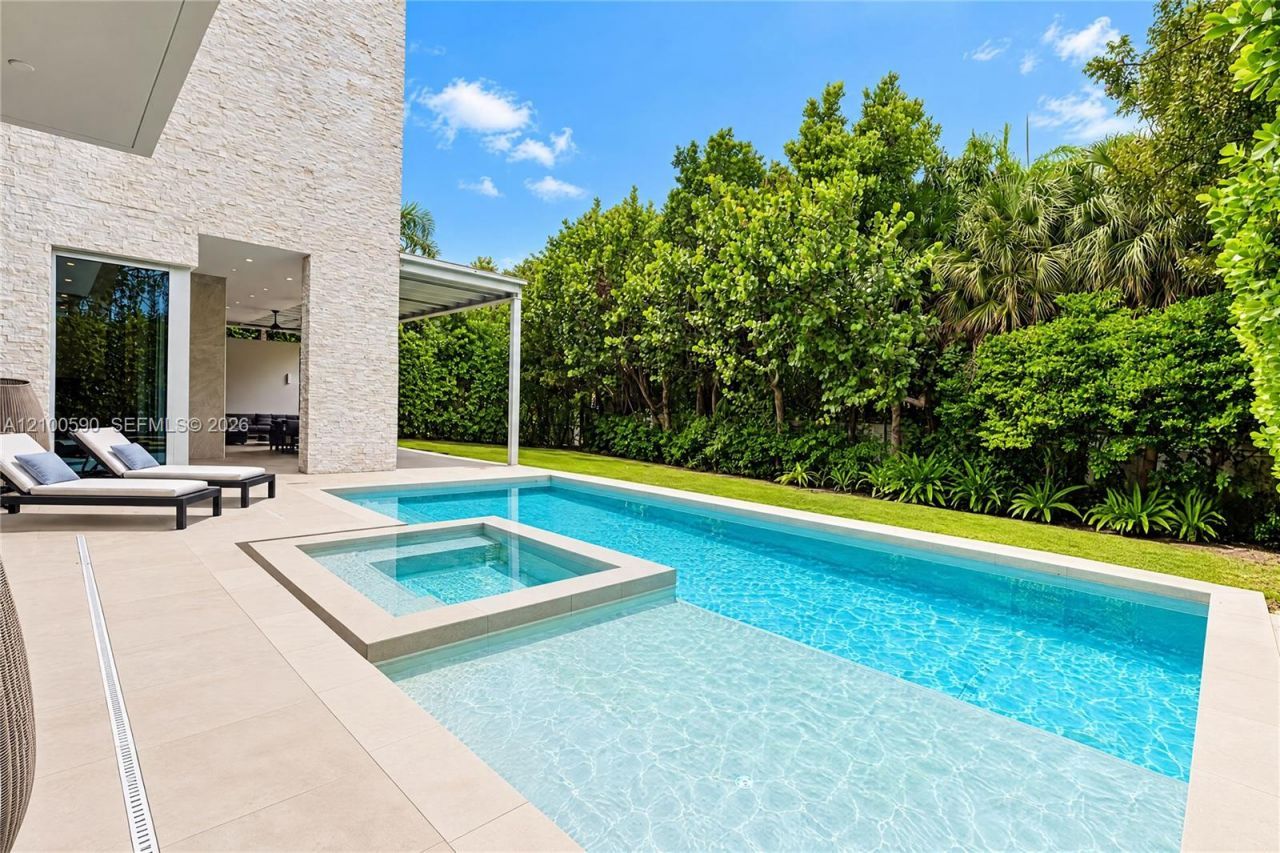 110 Reef Ln , Unit 10, Key Biscayne, FL 33149 Photo