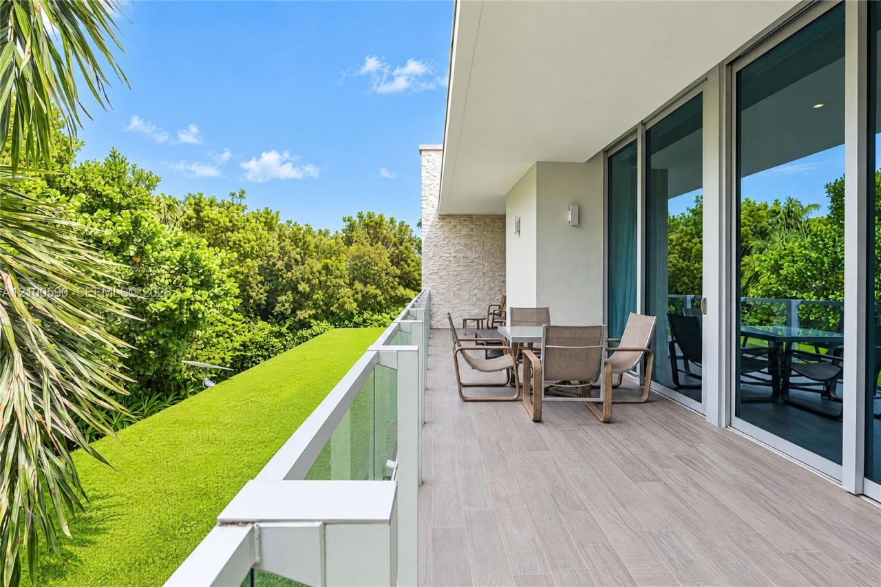 110 Reef Ln , Unit 10, Key Biscayne, FL 33149 Photo