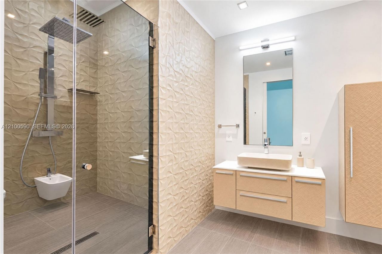 110 Reef Ln , Unit 10, Key Biscayne, FL 33149 Photo