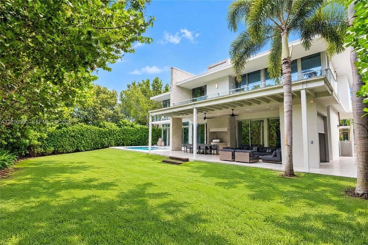 110 Reef Ln , Unit 10, Key Biscayne, FL 33149 Photo