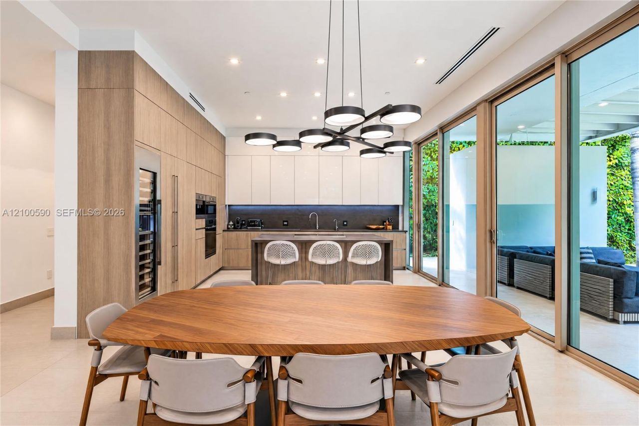 110 Reef Ln , Unit 10, Key Biscayne, FL 33149 Photo