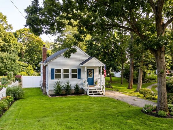 11 Huntington Road, Sound Beach, NY 11789