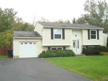 126 Rambling Road, East Amherst, NY 14051