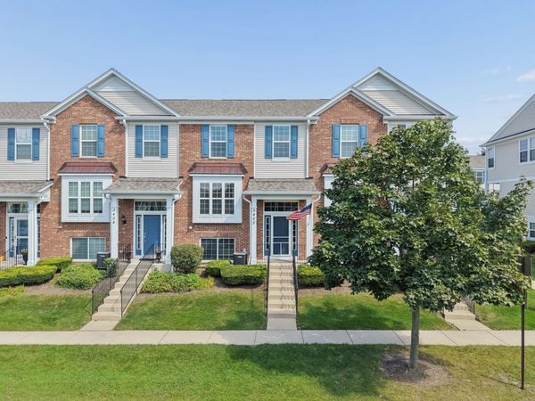3402 Neubauer Circle , Lindenhurst, IL 60046