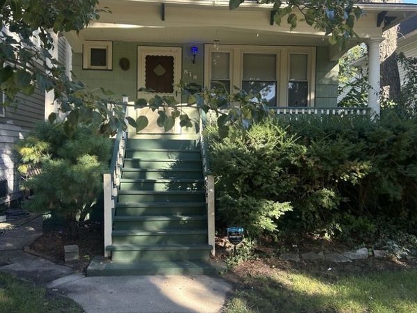 818 Circle Avenue , Forest Park, IL 60130