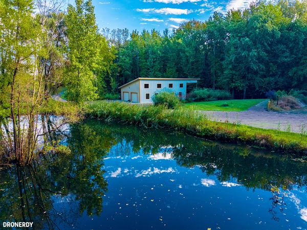 6200 E Elm Valley Road, Three Oaks, MI 49128