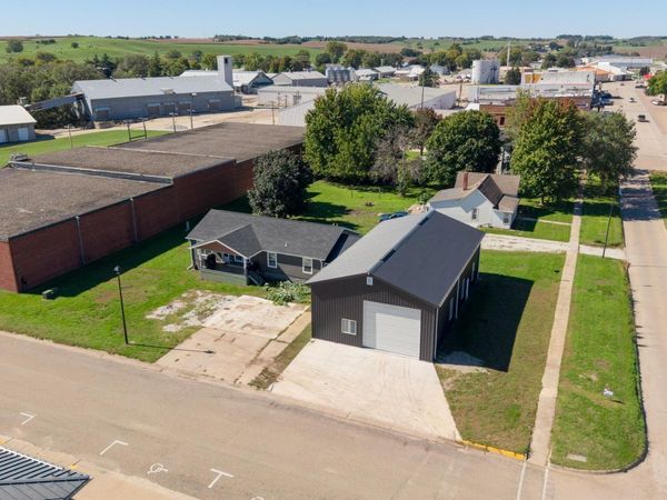 300 Main Street, Coon Rapids, IA 50058