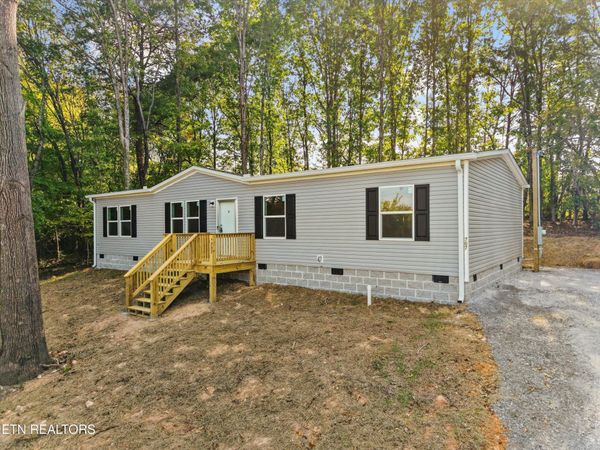 707 Old Riceville Rd, Athens, TN 37303