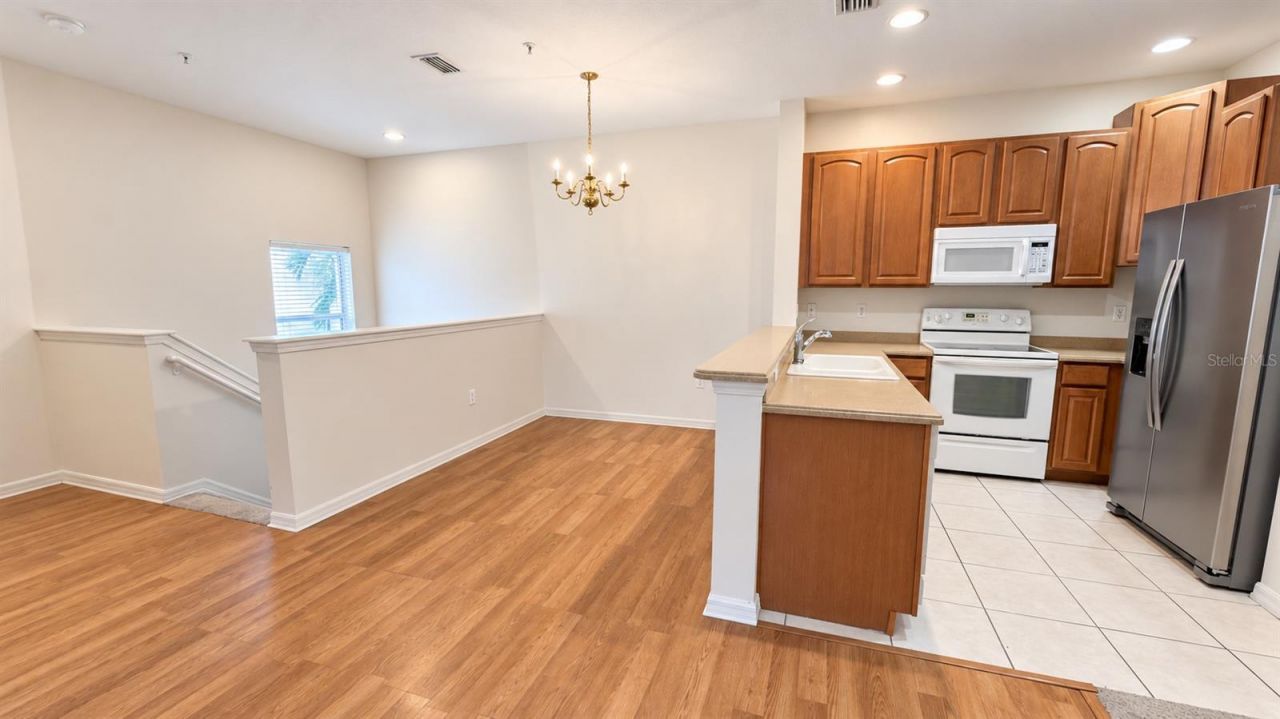 3554 Parkridge Circle , Unit 31-202, Sarasota, FL 34243 Photo
