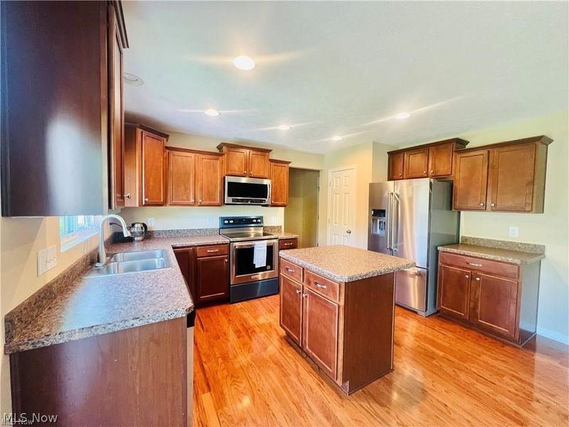 4112 Keswick Drive, Brunswick, OH 44212 Photo 5