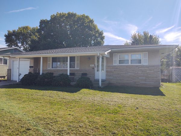 2715 Eugene Avenue, Grove City, OH 43123