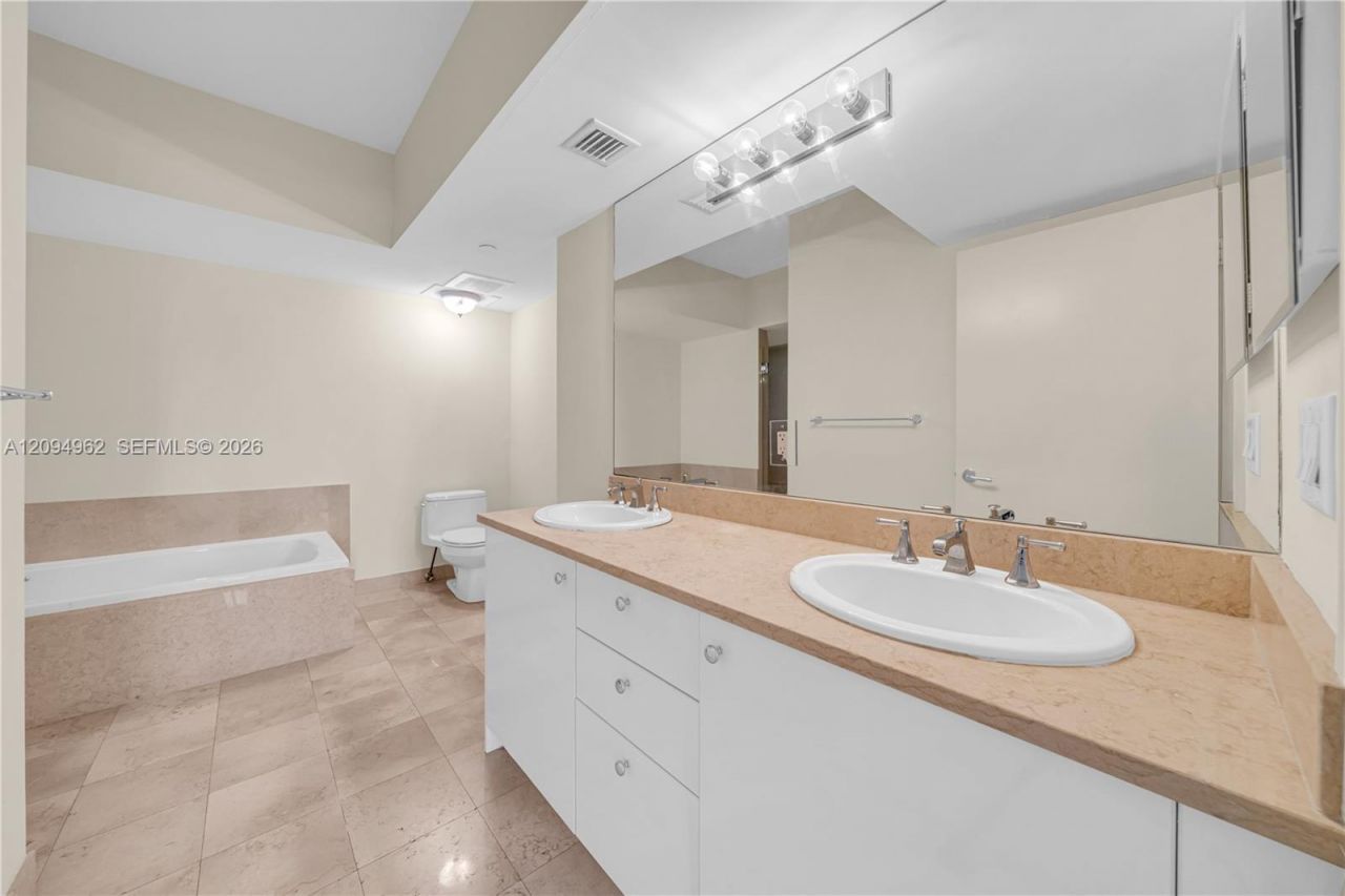 19900 E Country Club Dr , Unit 1209, Aventura, FL 33180 Photo