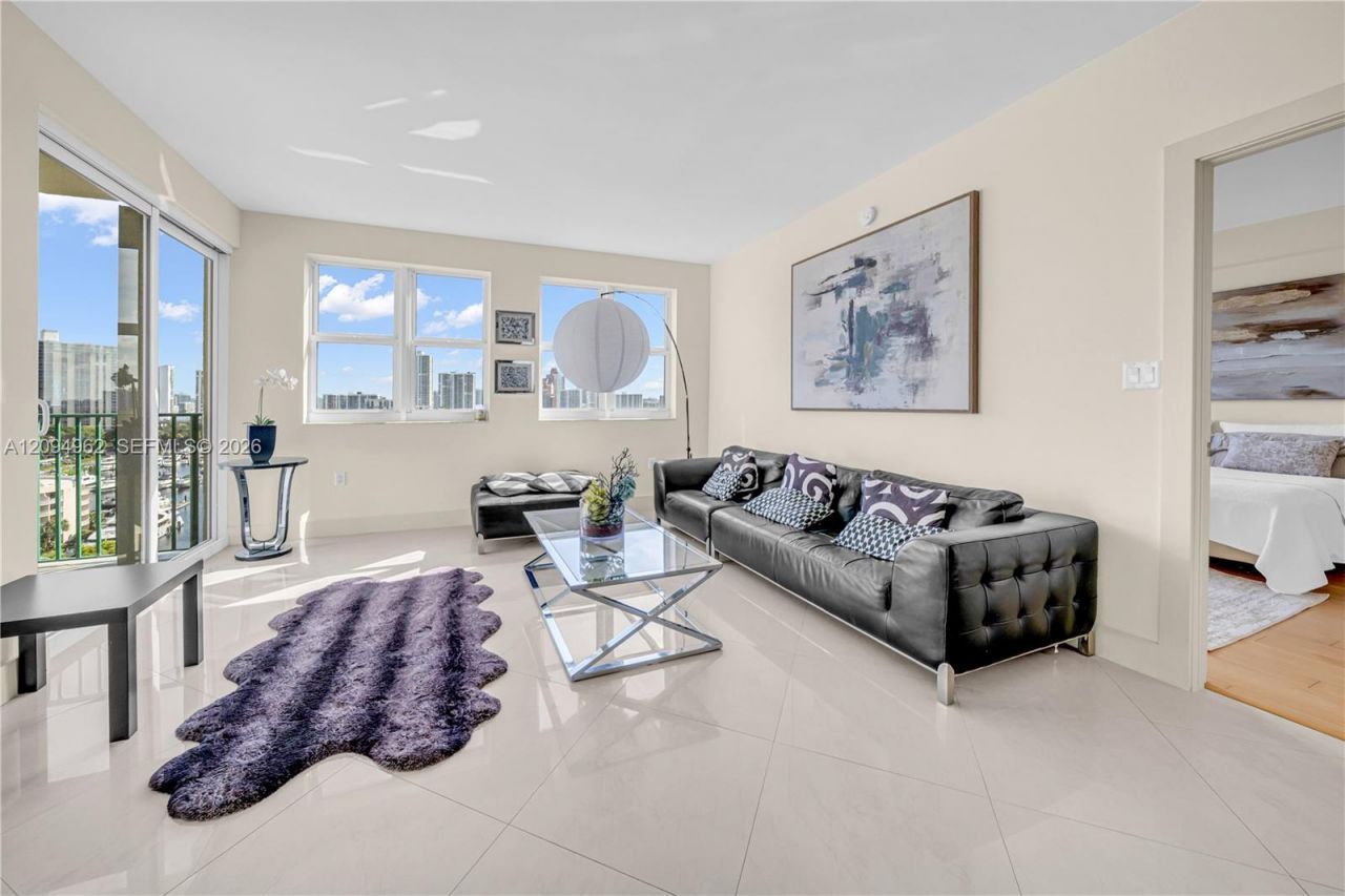 19900 E Country Club Dr , Unit 1209, Aventura, FL 33180 Photo