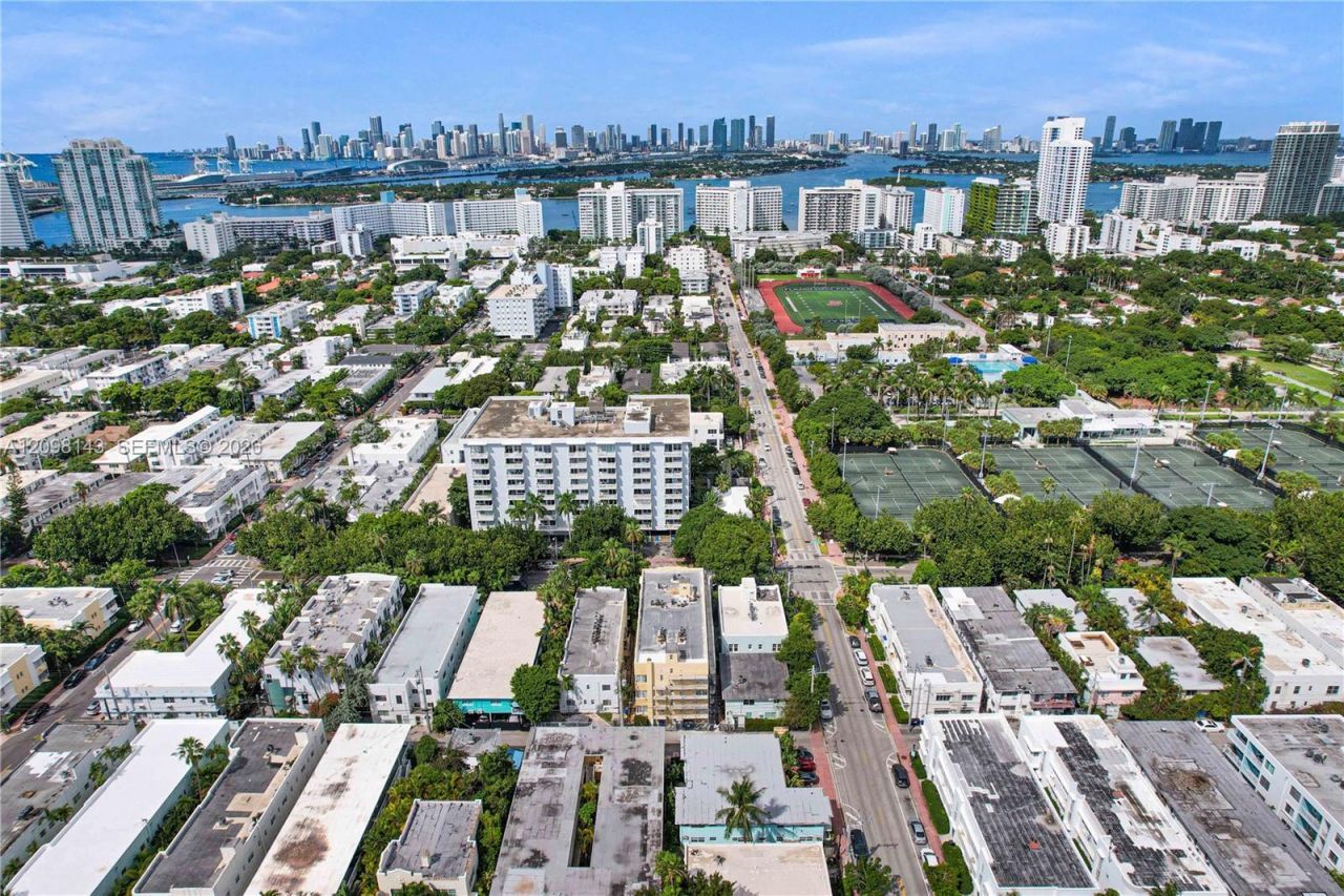 1051 Meridian Ave , Unit 1K, Miami Beach, FL 33139 Photo