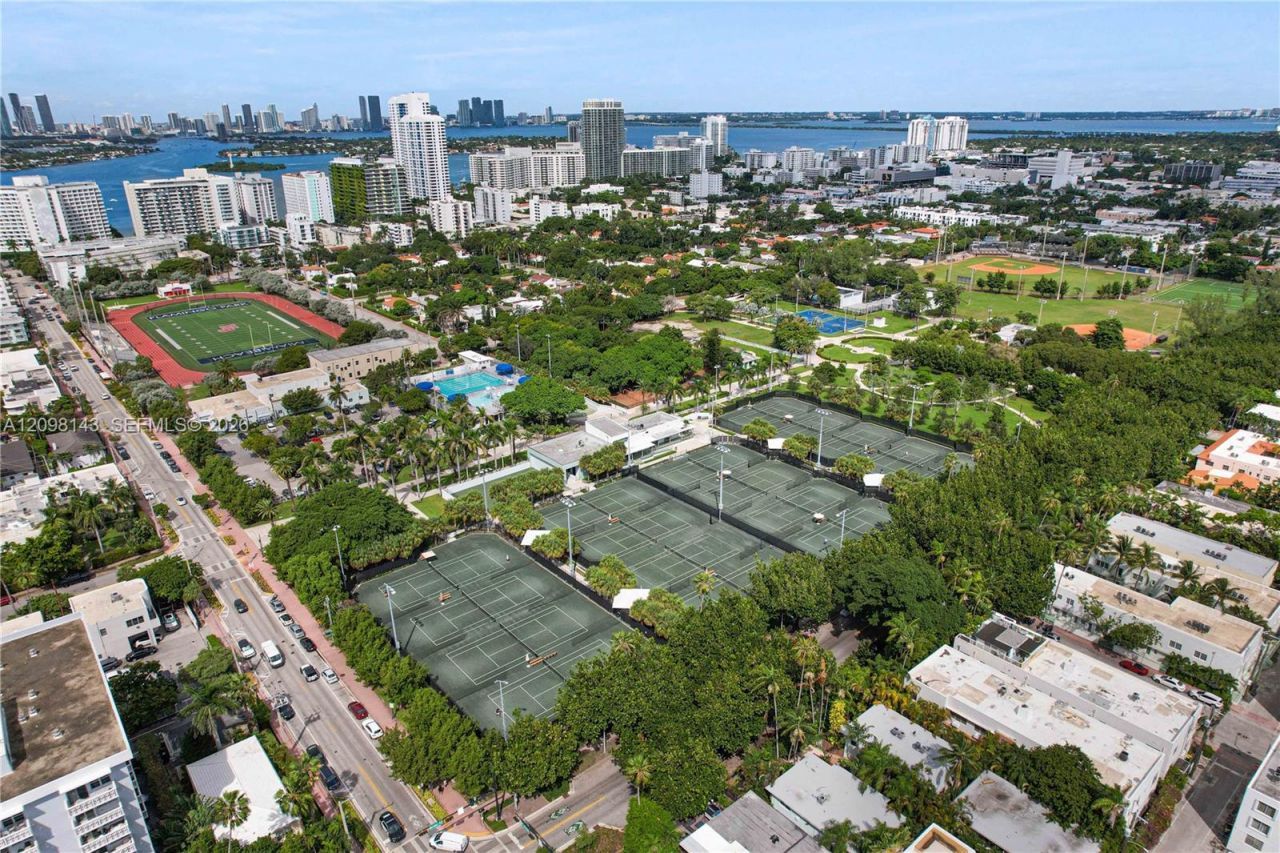 1051 Meridian Ave , Unit 1K, Miami Beach, FL 33139 Photo