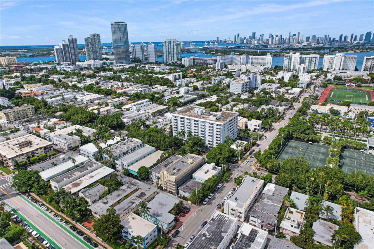 1051 Meridian Ave , Unit 1K, Miami Beach, FL 33139 Photo