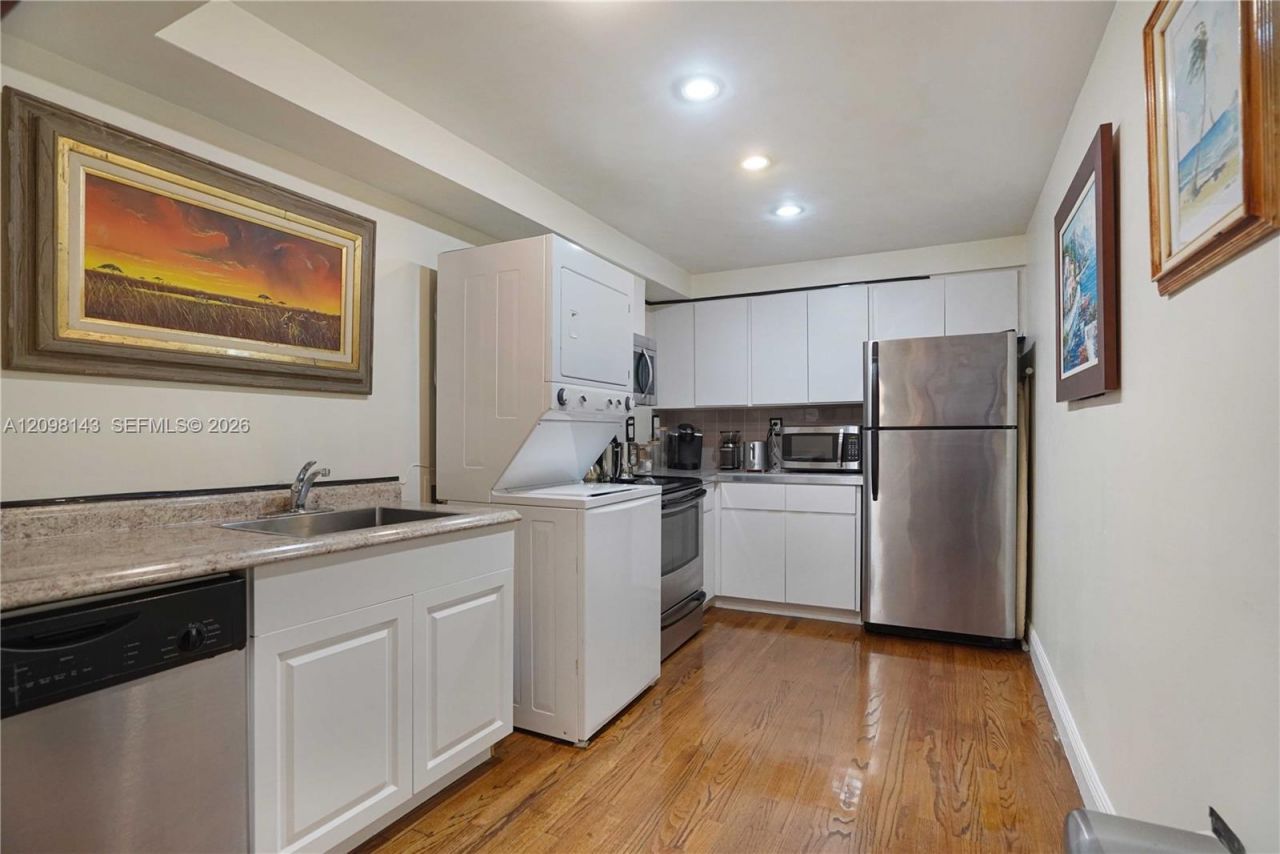 1051 Meridian Ave , Unit 1K, Miami Beach, FL 33139 Photo