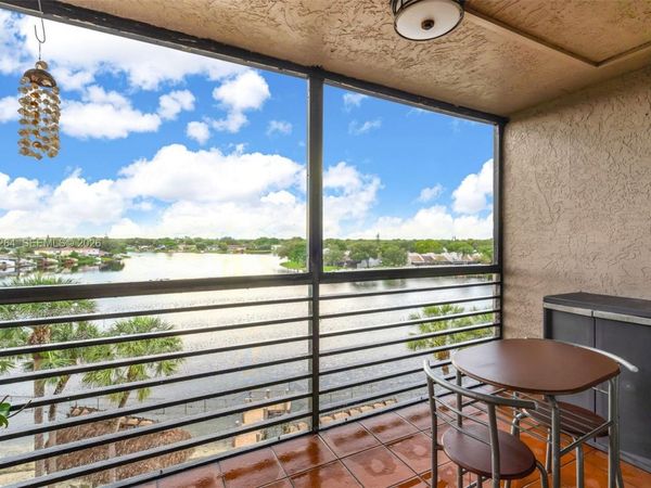 1100 Colony Point Cir , Unit 504, Pembroke Pines, FL 33026